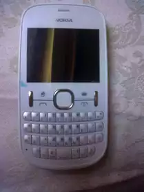 Vend Nokia Asha 200 blanc NEUF