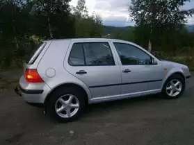Volkswagen Golf 1.6 1998, 132 935 km