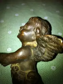 Angelot ancien en bronze