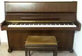 Piano droit Legnica / Excellent son !