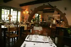 Vends beau restaurant provencal