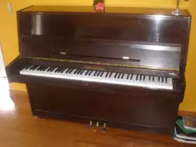 Piano droit Pearl River (Yamaha)