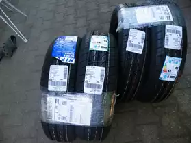 4 pneus neufs 165x65x15 clio3...