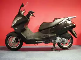Maxi scooter Aprilia Atlantic 125