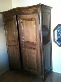armoire ancienne datant de 1960