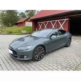 Tesla Model S Année