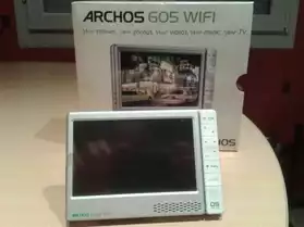 Archos 605 wifi + accessoires divers