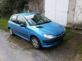 Peugeot 206 bleu a vendre URGENT
