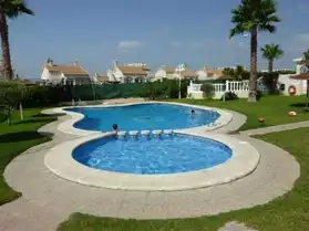 Villa privée meublée 3 ch piscine jardin