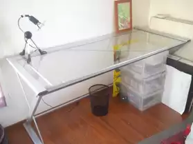 Bureau acier avec plateau en verre
