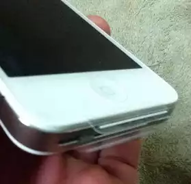 Blanc iPhone 4S 64 Go + accessoires