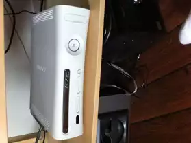 Xbox 360 16Go avec deux manettes