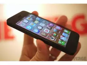 IPhone 5 noir 32 Go sous garantie Apple