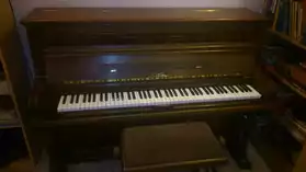 PIANO DROIT RIPPEN