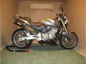 Moto HONDA CB Hornet 600