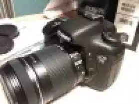 canon EOS 7D 18MP digital SLR camera