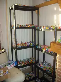 150 kinders figurines