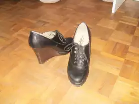 Chaussure noire talon large 40