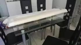 table de salle a manger en verre