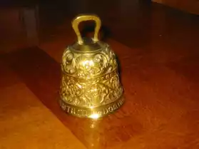 belle cloche en bronze