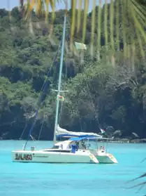 Joli catamaran Fountaine Pajot à Nosy Be