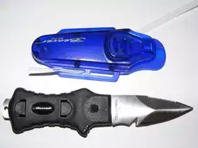 Couteau de plongée bleu