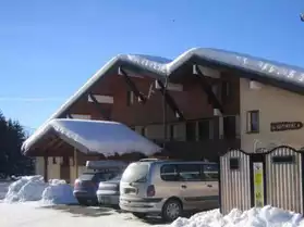 Savoie Crest-Voland au Pied des pistes .