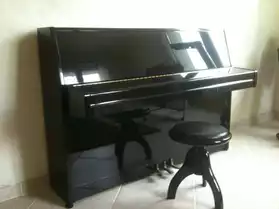 PIANO DROIT YAMAHA NOIR LAQUE