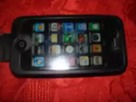Iphone 4 16go noir ecran Télé debloqué+G