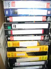 Lot de 116 K7 VHS, films... A VOIR