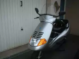scooter piaggio hexagon