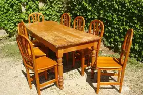 Grande Table & Chaises en Bois