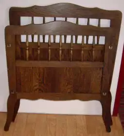 lit de bébé en bois