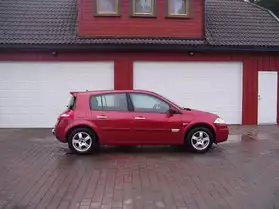 Renault Megane 1,5 Dci rouge Diesel