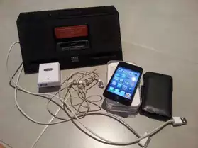 iPod Touch IV (4G) 32 Go noir + accessoi