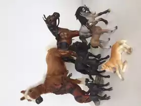 Figurines chevaux