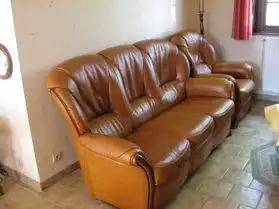 Canapé en cuir 3 places et un fauteuil