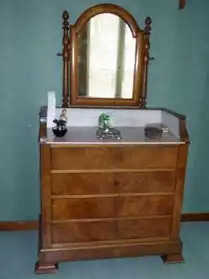 commode type coiffeuse
