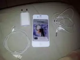 iPhone 4 16GO blanc état neuf