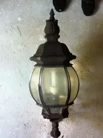 lampe d'extérieur ancienne