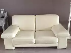 Canapé en cuir couleur Panna