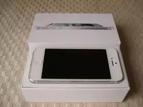 iPhone5 64GoBLANCdébloqué tout reseau
