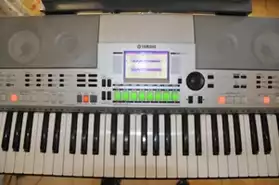 Clavier-arrangeur yamaha PSR S550
