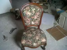fauteuil ancien rénové avec repose pied