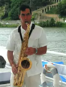 musicien saxophoniste,chanteuse,DJ