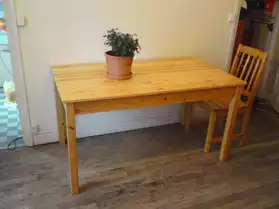 Table en bois : salle à manger