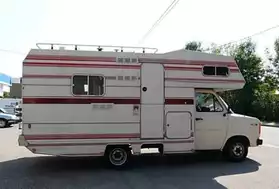 Camping-car à capucine ford transit