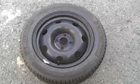 Jantes tôle pneus