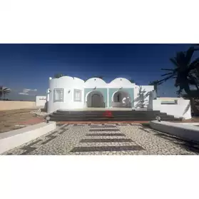 VILLA ET GRAND TERRAIN A MIDOUN DJERBA