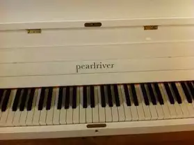 PIANO PEARLRIVER